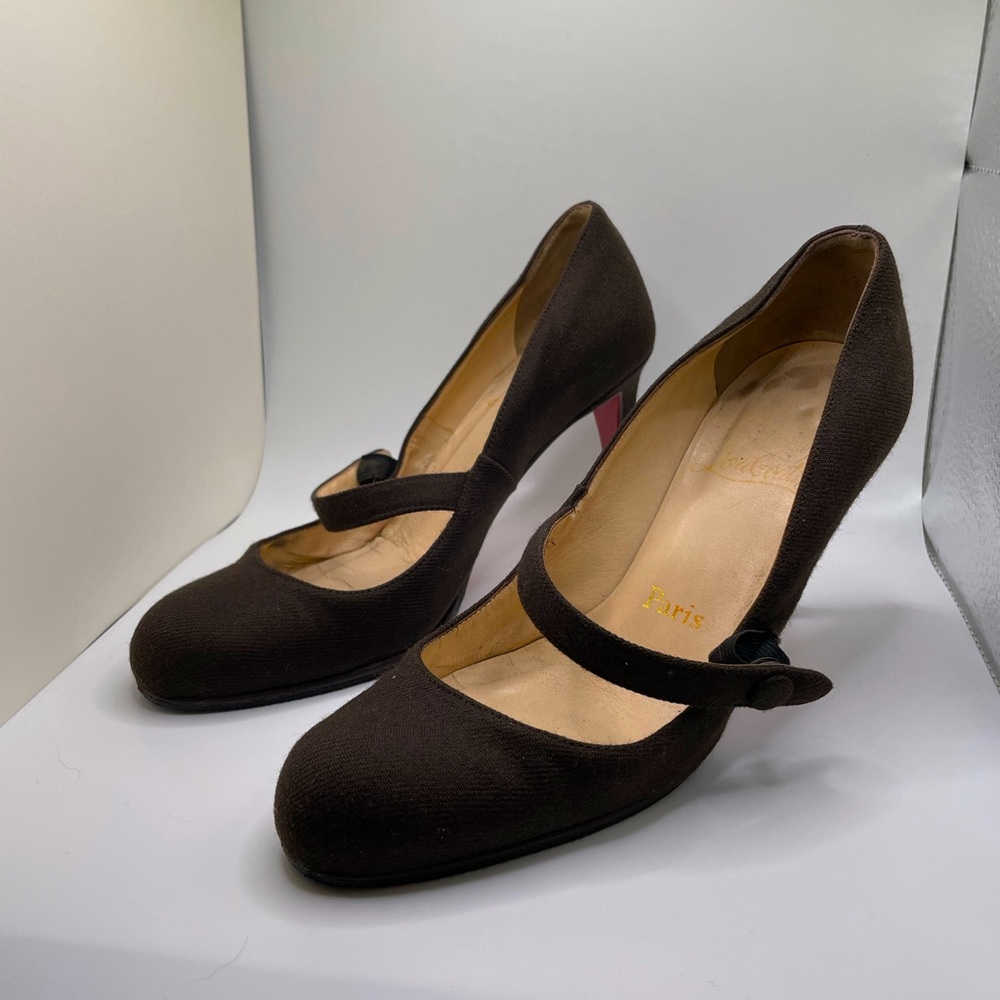 Chocolate brown Christian Louboutin Mary Jane classic pump heels.  Size 36